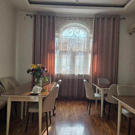 Guesto Hostel Tasjkent Buitenkant foto