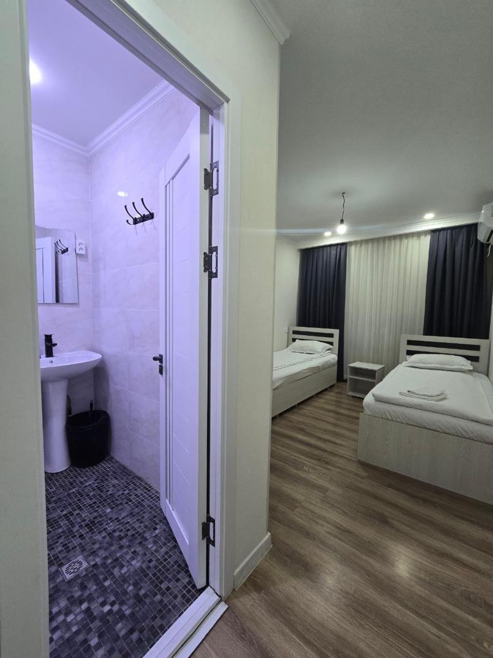 Guesto Hostel Tasjkent Buitenkant foto