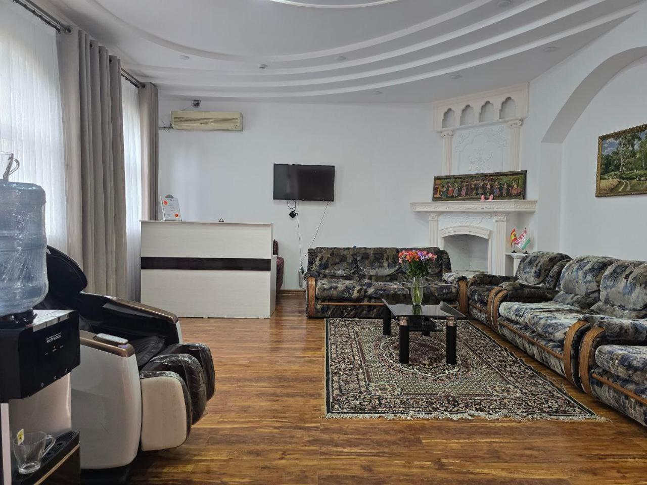 Guesto Hostel Tasjkent Buitenkant foto